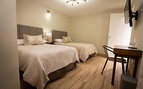 In & Out Hotel (Adults Only)